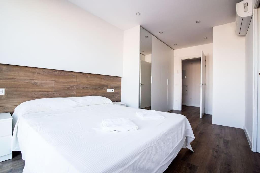 Апартаменти 3-2 Apartamento De Diseno En El Centro De Реус Екстер'єр фото